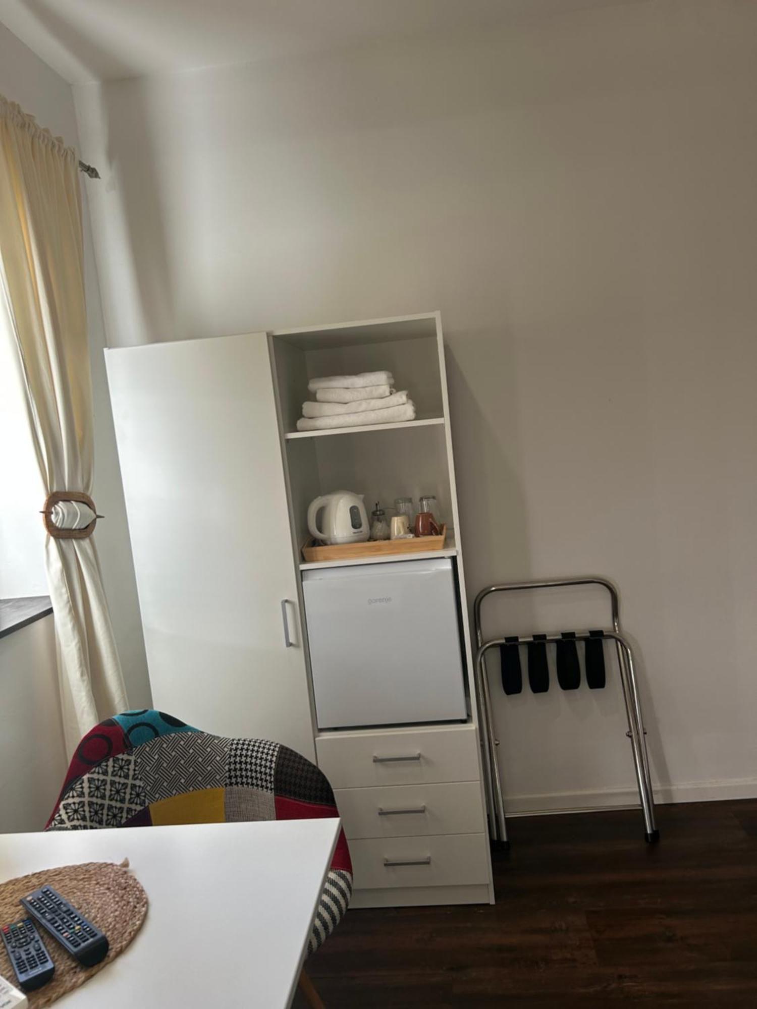Apartments Celopek Licko Petrovo Selo Luaran gambar